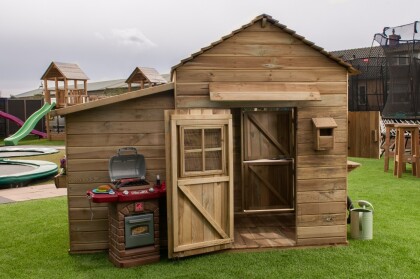 TOP_Buitenspeelgoed_houten_speelhuis_butterfly