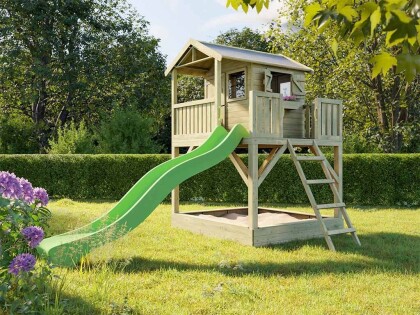 funny xxl met glijbaan en zandbak groene omgeving