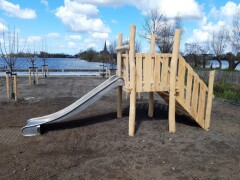 peuter speeltoren robinia rvs