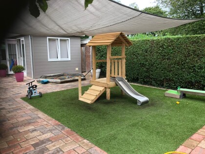 kleutertoren met dak rvs1