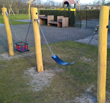 dubbele-schommel-verticale-staanders