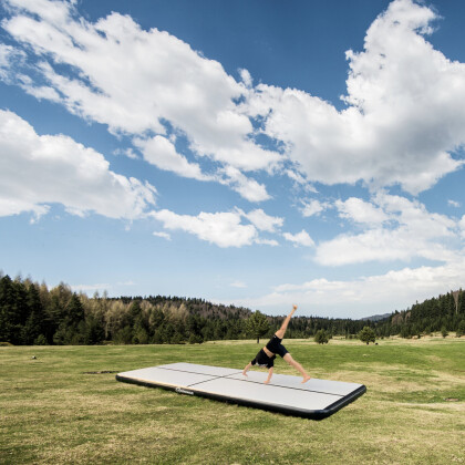 12SPRINGS-Airtrack-veld