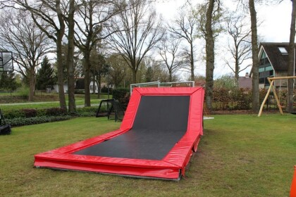 12SPRINGS-CURVE-ONE-Trampoline-One-Side-Flat-OSF