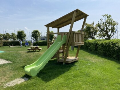 speeltoestel safari white rhino zijvooraanzicht