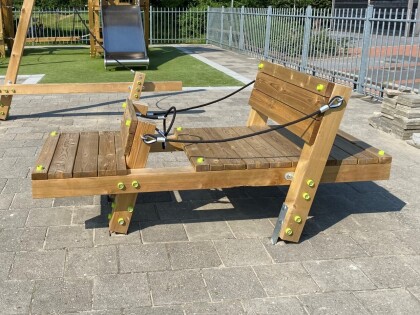 speeltoestel buggy white rhino zijaanzicht